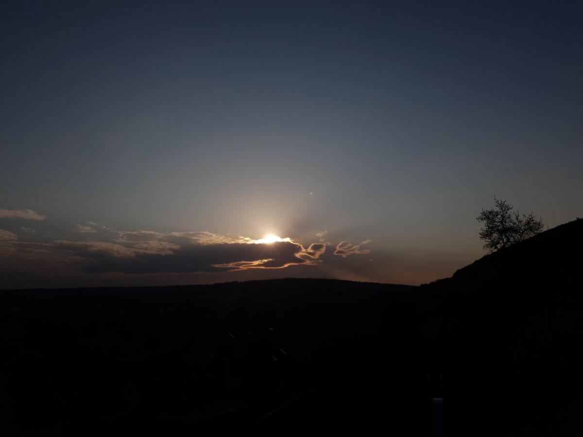 Ferienwohnung Am Sonnigen Haimberg Fulda Luaran gambar